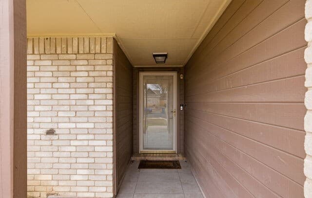 3-bedroom rental at 9630 Wildwood Rdg in San Antonio, TX — photo 3
