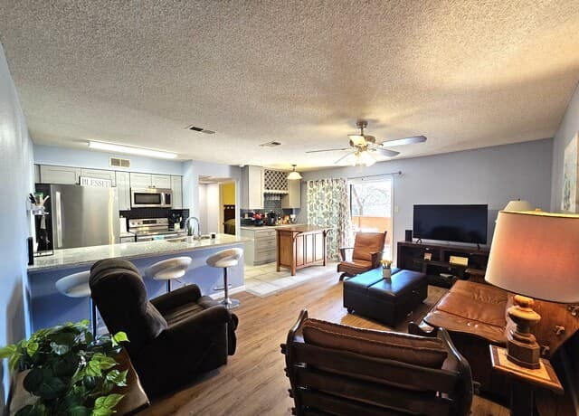 1-bedroom rental at 13018 Heimer Unit 1003 in San Antonio, TX — photo 3
