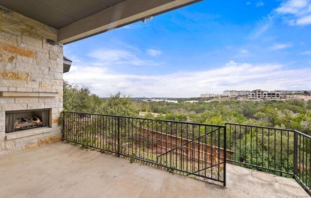 4-bedroom rental at 24011 Azul Dawn in San Antonio, TX — photo 4