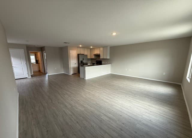 4-bedroom rental at 1159 Janzen in San Antonio, TX — photo 5