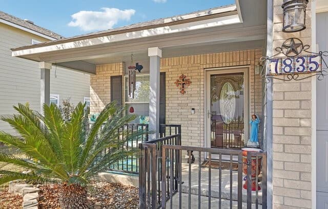 3-bedroom rental at 7835 Saddle Run in Selma, TX — photo 3
