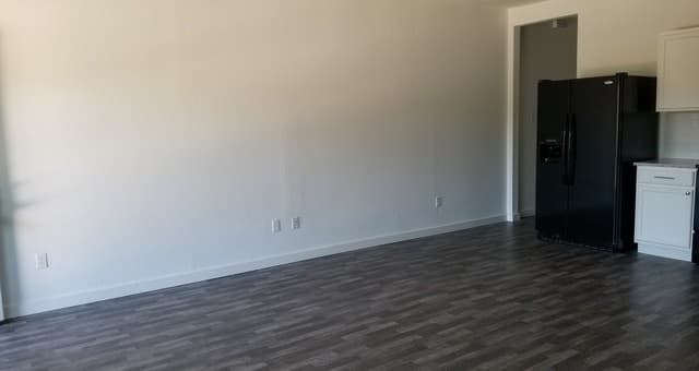 4-bedroom rental at 1063 Sleepy Hollow in Spring Branch, TX — photo 4