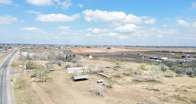 rental at TBD Us Hwy 281 in Pleasanton, TX — photo 2