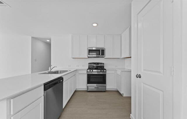 4-bedroom rental at 325 Kayden Court in Marion, TX — photo 5