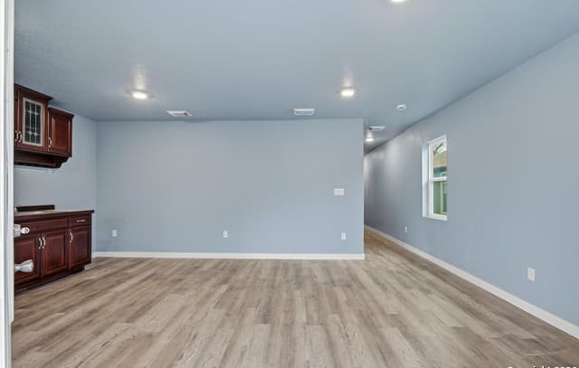 3-bedroom rental at 3528 S Laredo in San Antonio, TX — photo 4