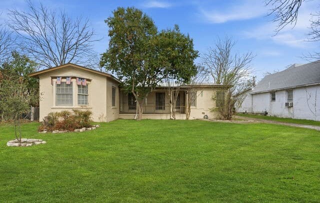 3-bedroom rental at 247 Club in San Antonio, TX — photo 2