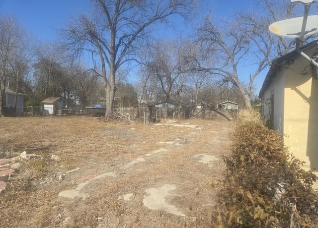rental at 1533 Flanders in San Antonio, TX — photo 5