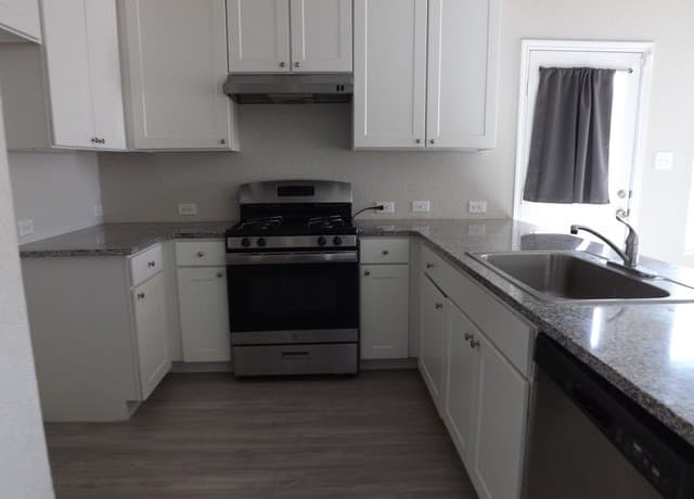 3-bedroom rental at 738 Ambush Ridge in San Antonio, TX — photo 1