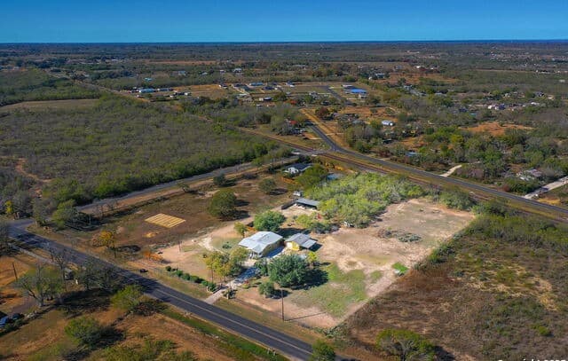 Home for sale at 16851 Griffin Rd #2 in Atascosa, TX — photo 4