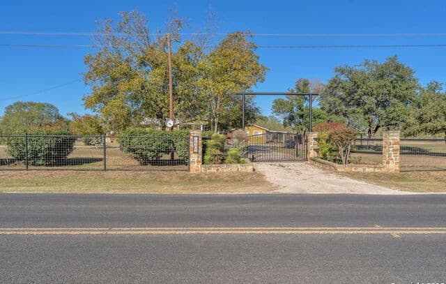 Home for sale at 16851 Griffin Rd #2 in Atascosa, TX — photo 5