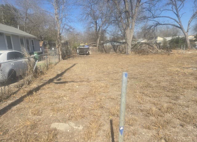 rental at 1537 Flanders in San Antonio, TX — photo 5