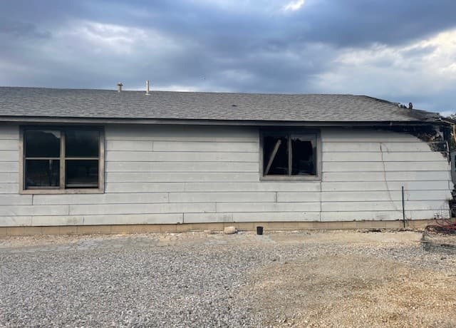 3-bedroom rental at 9710 County Road 5723 in Castroville, TX — photo 2