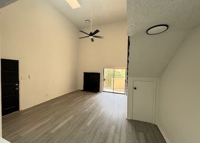 2-bedroom rental at 5322 Medical Unit E208 in San Antonio, TX — photo 4