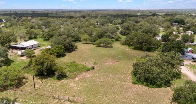 rental at 271 Hermosa in Poteet, TX — photo 1