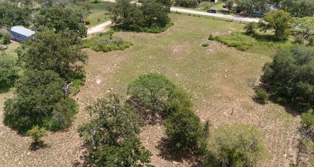 rental at 271 Hermosa in Poteet, TX — photo 4
