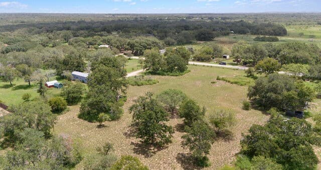 rental at 271 Hermosa in Poteet, TX — photo 5