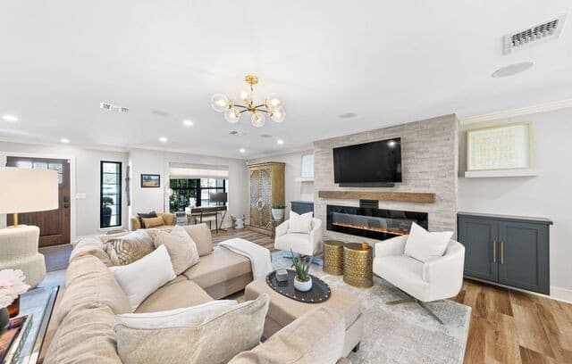 4-bedroom rental at 313 James St in Boerne, TX — photo 3
