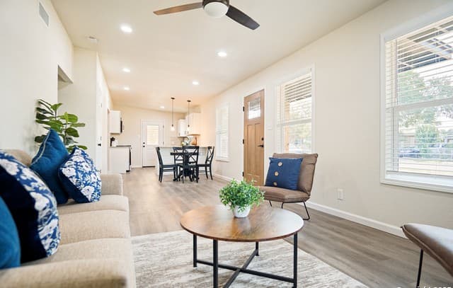 3-bedroom rental at 462 Springwood Ln in San Antonio, TX — photo 4