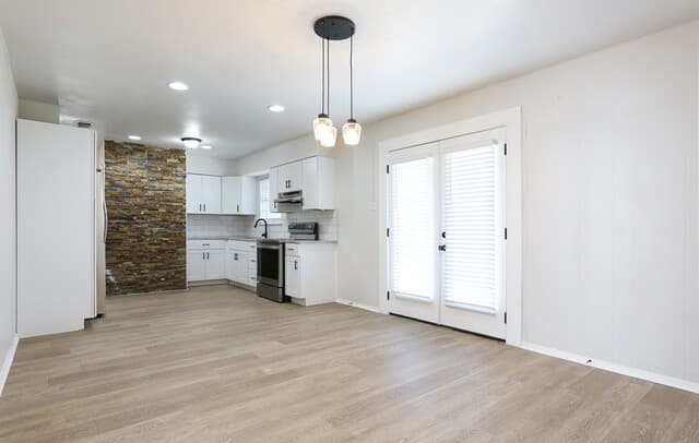 3-bedroom rental at 2027 Leesburg in San Antonio, TX — photo 4