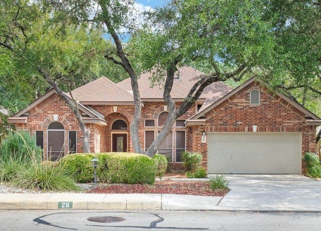 3-bedroom rental at 26 Silverhorn Drive in San Antonio, TX — photo 1
