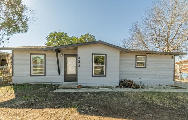 3-bedroom rental at 322 Rasa in San Antonio, TX — photo 3