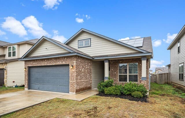 3-bedroom rental at 5903 Larkspur Valley in San Antonio, TX — photo 1