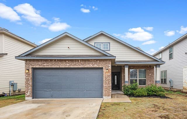 3-bedroom rental at 5903 Larkspur Valley in San Antonio, TX — photo 4