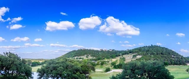 Home for sale at 20 Tapatio Dr E Unit 305 in Boerne, TX — photo 2