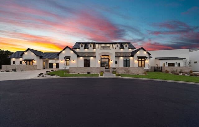 5-bedroom rental at 3 Bruce Welkin in Boerne, TX — photo 2