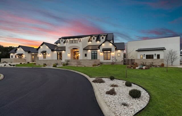 5-bedroom rental at 3 Bruce Welkin in Boerne, TX — photo 4