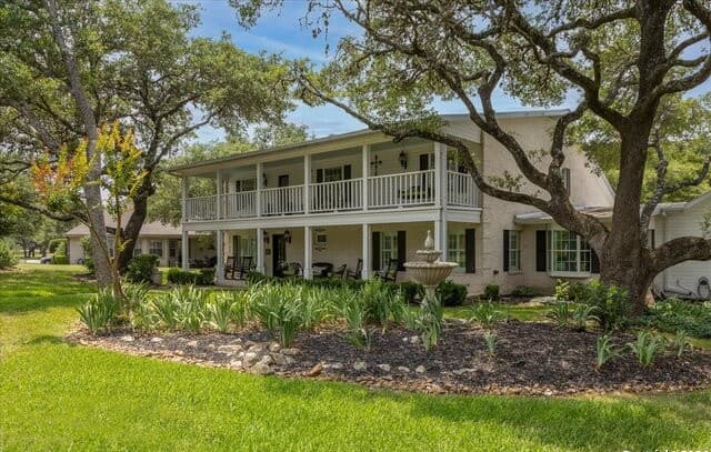 5-bedroom rental at 29715 Windchime Hill in Fair Oaks Ranch, TX — photo 5