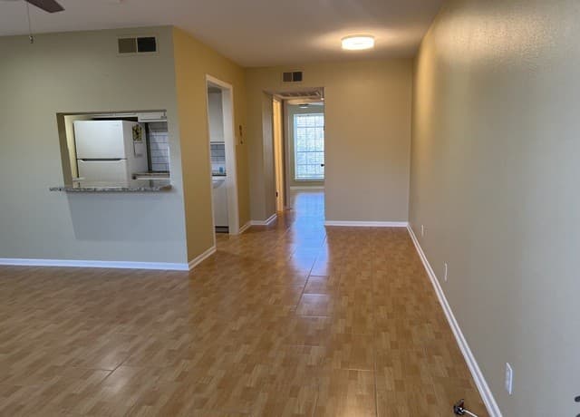 1-bedroom rental at 8401 N New Braunfels Unit 344 in San Antonio, TX — photo 5
