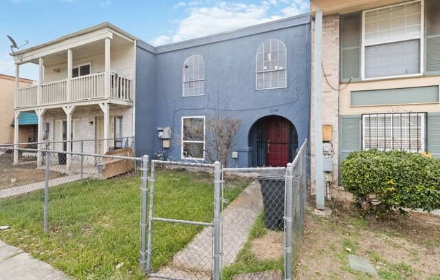 3-bedroom home for sale at 5806 Winterhaven in Windcrest TX