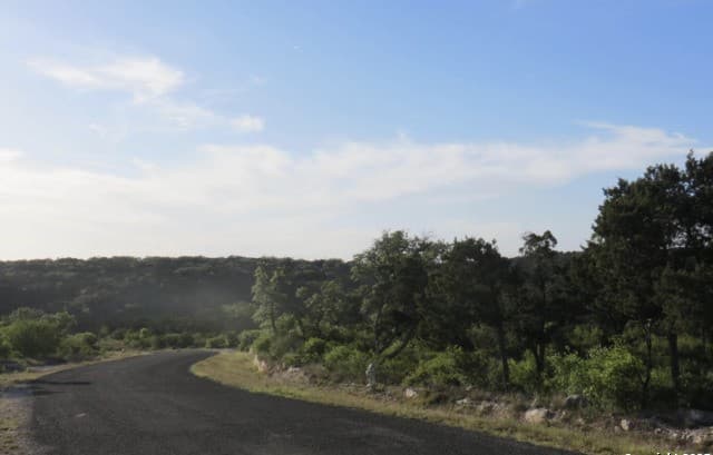rental at TBD Pr 2772 in Mico, TX — photo 5