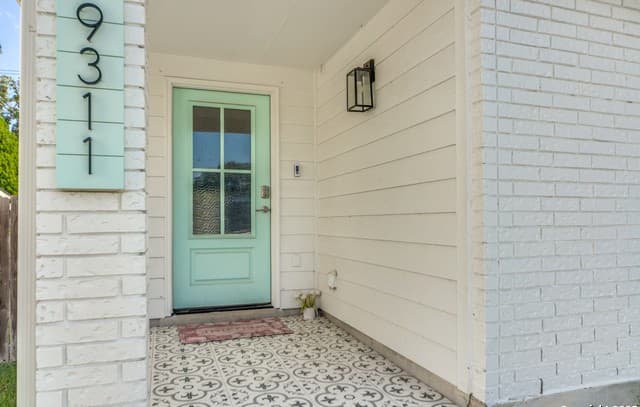 3-bedroom rental at 9311 Bendell in San Antonio, TX — photo 3