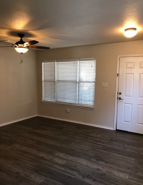 3-bedroom rental at 8755 Sunview Park in San Antonio, TX — photo 4