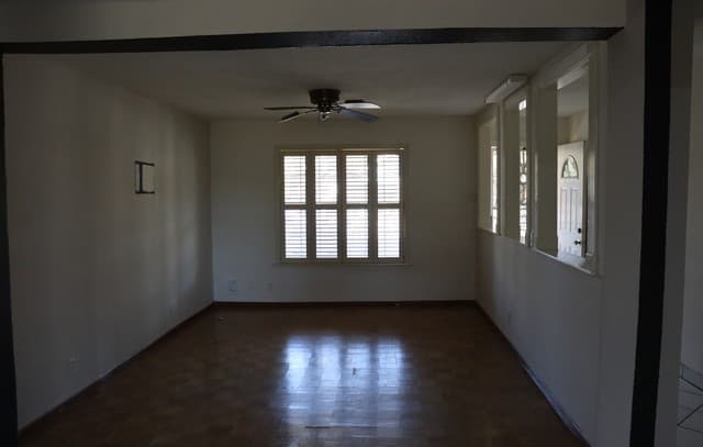 3-bedroom rental at 607 S. Hamilton Street in San Antonio, TX — photo 4