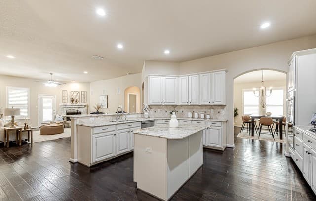 5-bedroom rental at 112 Hagen Dr in Boerne, TX — photo 1
