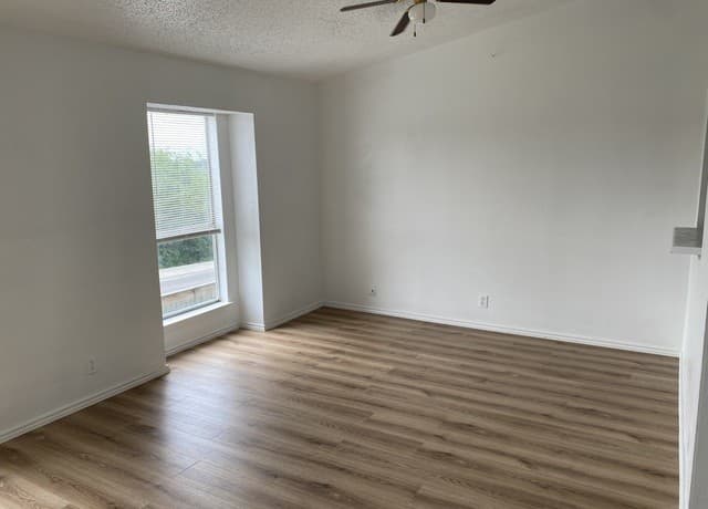 1-bedroom rental at 4949 Hamilton Wolfe Unit 5201 in San Antonio, TX — photo 4