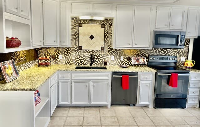 Home for sale at 5431 State Highway 173 in Devine, TX — photo 5