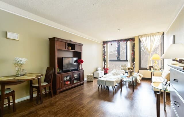 1-bedroom rental at 7701 Wurzbach Unit 308 in San Antonio, TX — photo 4