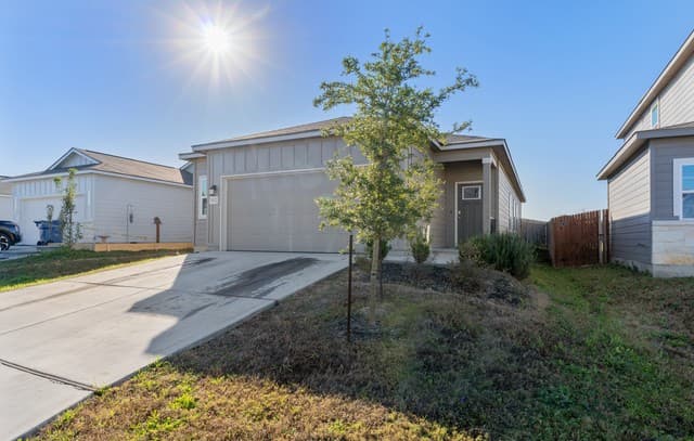 3-bedroom rental at 5922 Marble Caverns in San Antonio, TX — photo 1