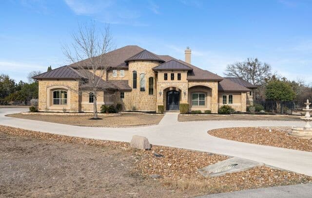 3-bedroom rental at 432 Redland Dr in Spring Branch, TX — photo 1