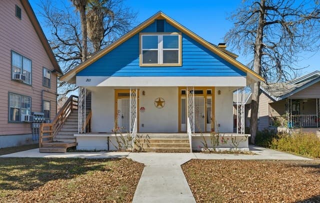 rental at 311 Castillo in San Antonio, TX — photo 1