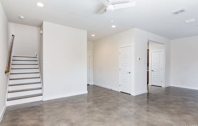 2-bedroom rental at 211 Utah St Unit 601 in San Antonio, TX — photo 5