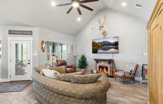 Home for sale at 2295 Tanglewood Trail in Spring Branch, TX — photo 4