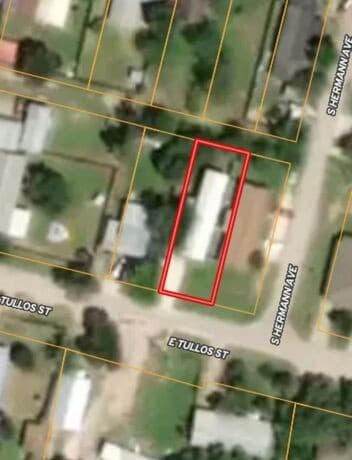 3-bedroom rental at 409 E Tullos in Three Rivers, TX — photo 4