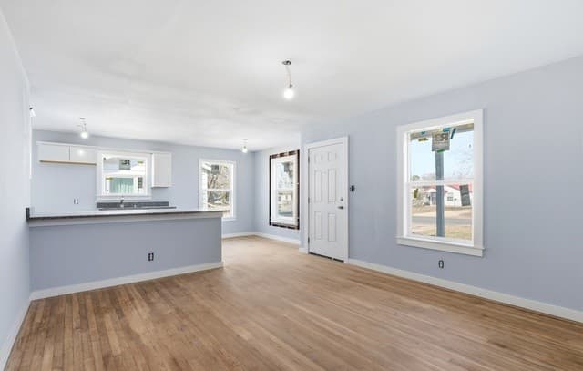 3-bedroom rental at 530 Mount Vernon Ct in San Antonio, TX — photo 5