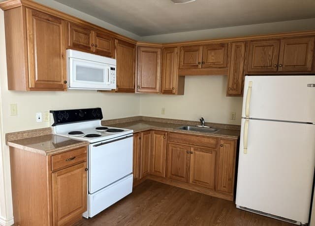 rental at 310 S Hermann Ave in Three Rivers, TX — photo 3