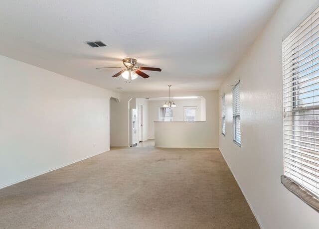 3-bedroom rental at 244 Cactus Patch in Selma, TX — photo 5